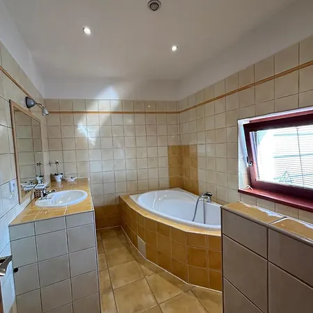 Resident Gæstehus 3*